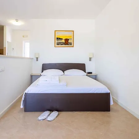 In Podstire - Insel Brac 42460 * スプリツカ