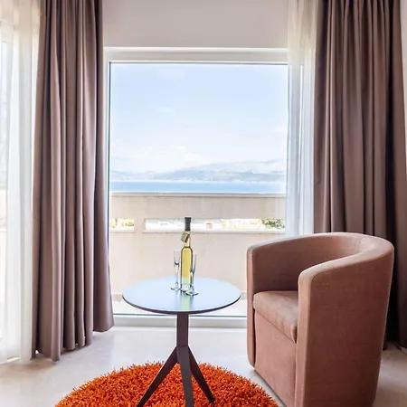 In Podstire - Insel Brac 42460 スプリツカ